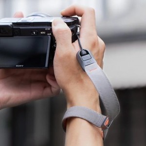 PGYTECH fényképezőgép csuklópánt Tölgy szürke-2