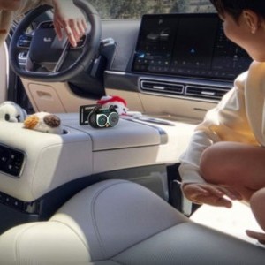 Ottocast Cabin Care vezeték nélküli CarPlay adapter kabin kamerával-4