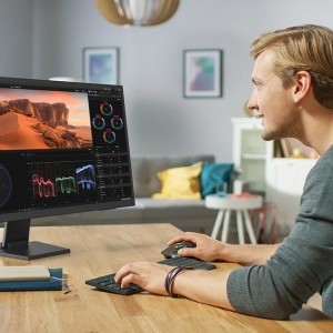 Uperfect UMax 23 hordozható monitor M238T01-4