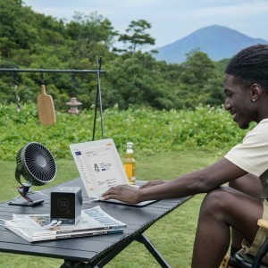 Cuktech Powerbank 300W 40000mAh vezeték nélküli töltéssel 2x USB-C + 2x USB-A - Fekete-2