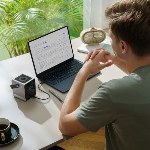 Cuktech Powerbank 300W 40000mAh vezeték nélküli töltéssel 2x USB-C + 2x USB-A - Fekete-8