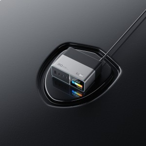 Cuktech TA3005U 300W GaN 5 az 1-ben tölőállomás Digitális Kijelzővel - Ezüst-5