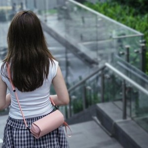 Sunnylife többcélú elektronikai szervező tok (Rózsaszín)-4