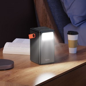 Hoco J142 100000 mAh QC PD 2,4A 22,5W beépített lámpával powerbank fekete-5