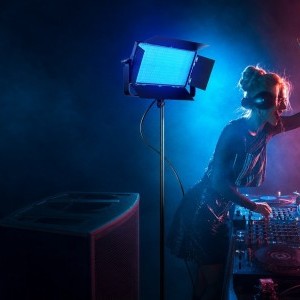 LED Video Light NEEWER APC100C-1