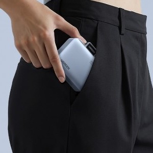Ugreen PB584 10000 mAh Power Bank, USB + USB-C, 33 W, beépített kábellel (szürke)-2